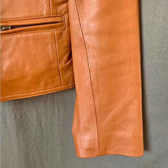 Women leather jacket size 8, like new - Picture 4 of 4